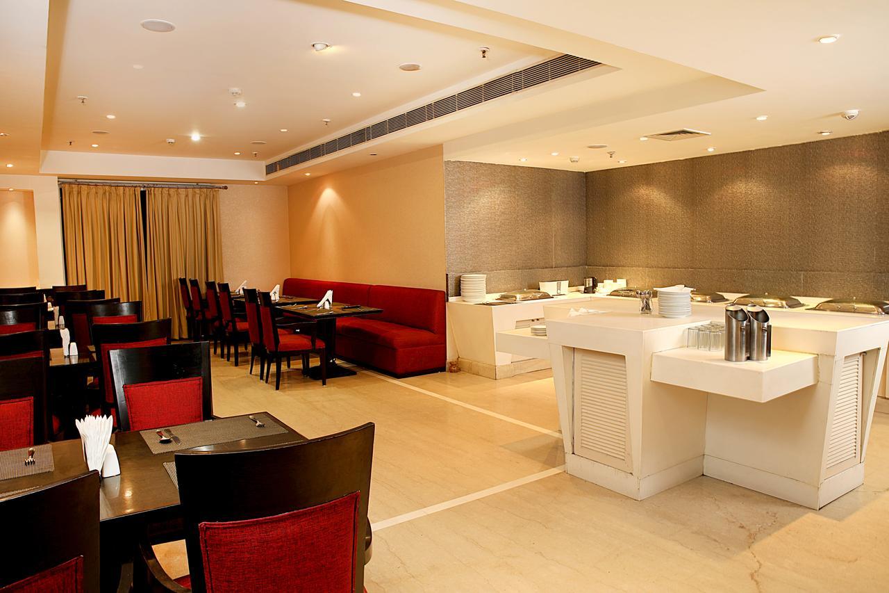 Inde Hotel Vista Woods Huda City Centre, Gurgaon Exterior foto
