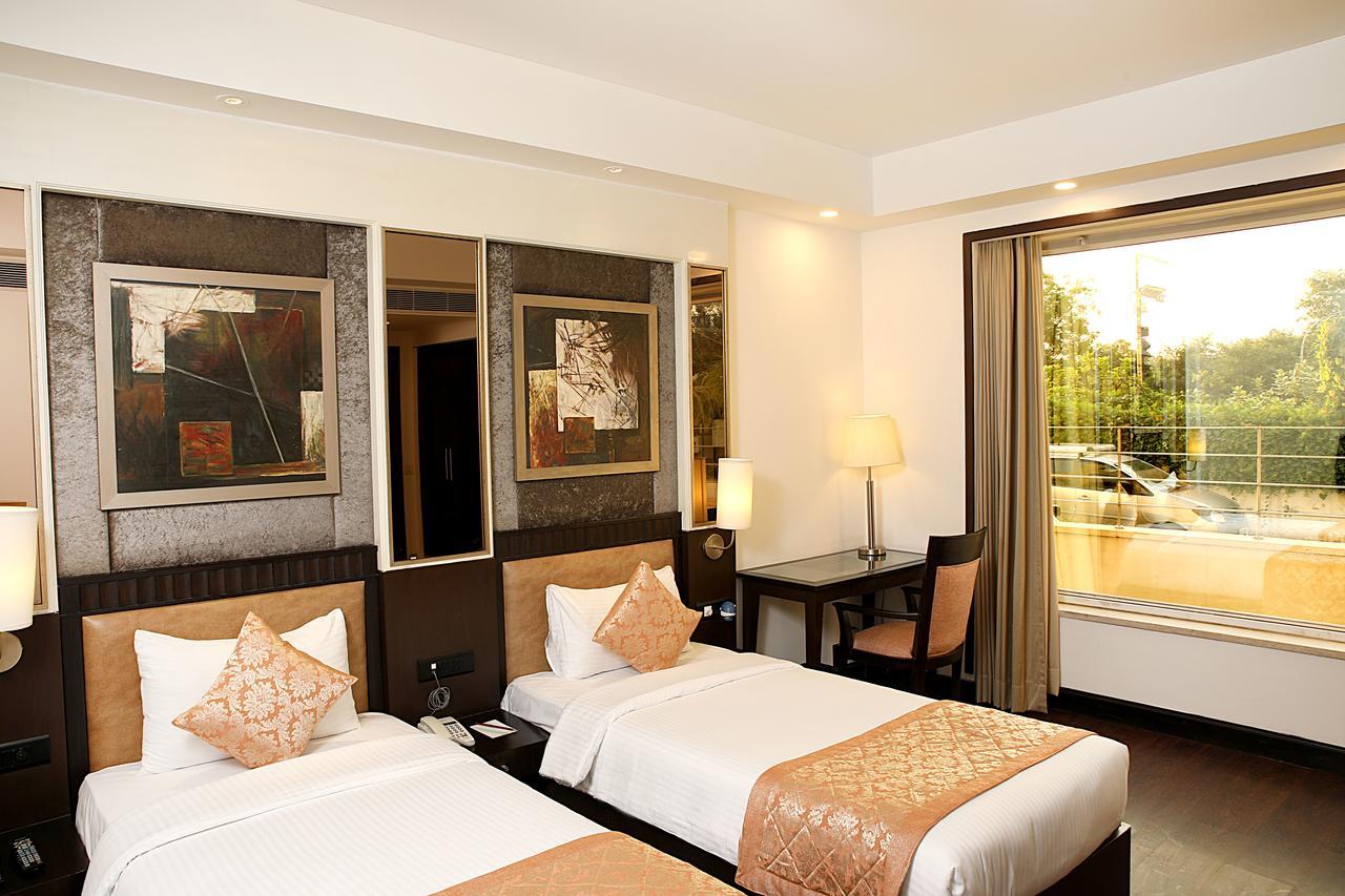Inde Hotel Vista Woods Huda City Centre, Gurgaon Exterior foto