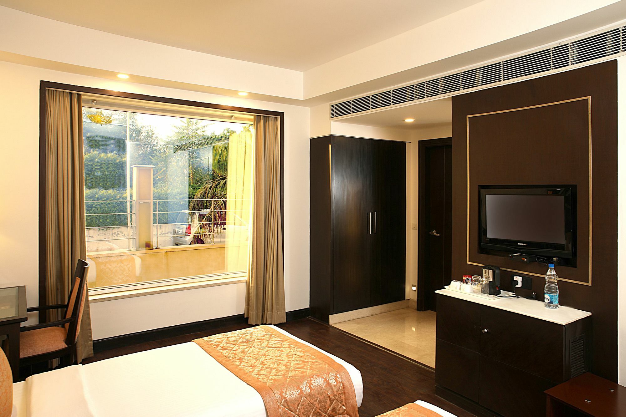 Inde Hotel Vista Woods Huda City Centre, Gurgaon Exterior foto