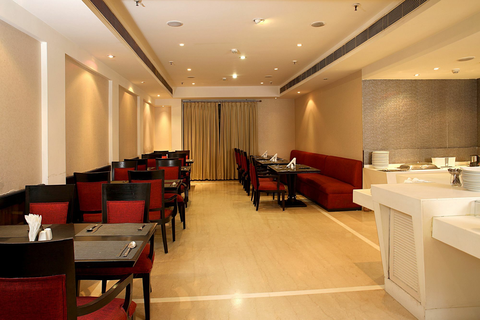 Inde Hotel Vista Woods Huda City Centre, Gurgaon Exterior foto